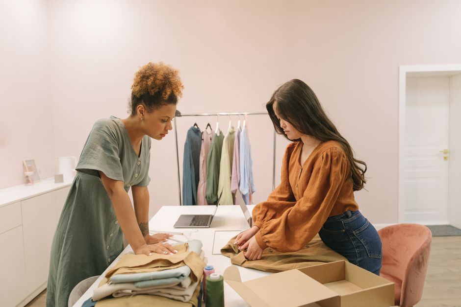 Rent The Runway Vs Nuuly: Rent the Runway vs. Nuuly: Which Dress Rental Service Saves You More?