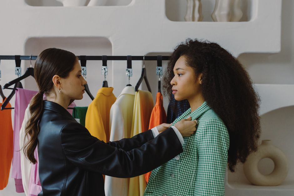Secondhand Wardrobe Tips: The Secondhand Wardrobe Problem: How to Build a Capsule That Works